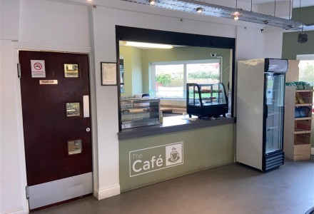 closed-cafe-and-takeaway-in-sunderland-590459