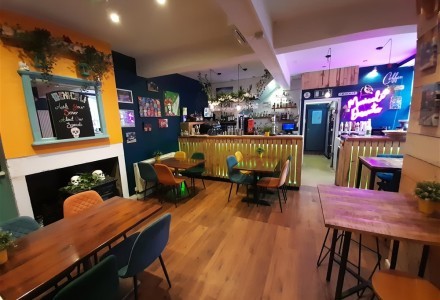 vibrant-restaurant-venue-in-west-yorkshire-590692